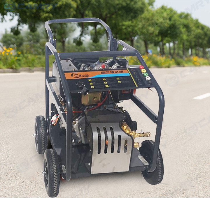 máy rửa xe chạy bằng xăng